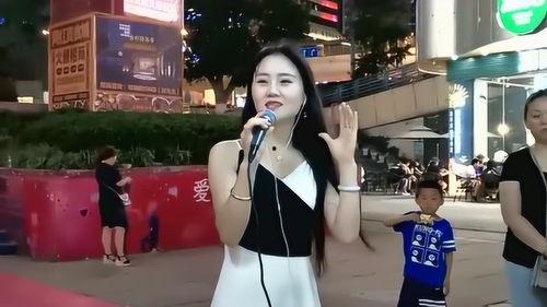 唱歌 网红 街边小姐姐,唱歌才艺惊艳众人