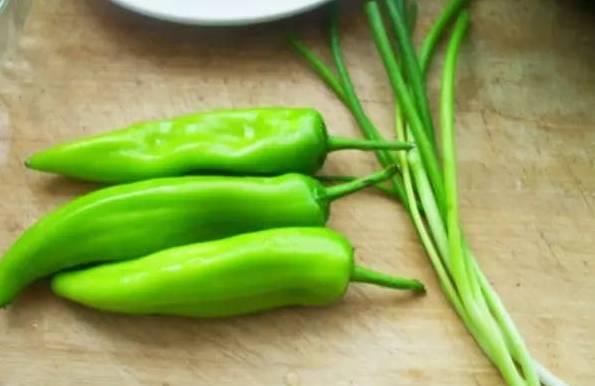 网红青椒的各种做法,多样烹饪，美味无限