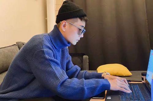 刘叉叉签约百万网红,开启璀璨星途新篇章