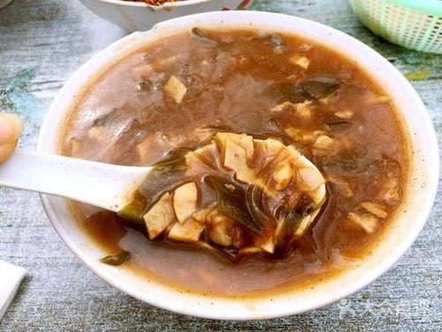 瓜哥吃瓜胡辣汤加糖